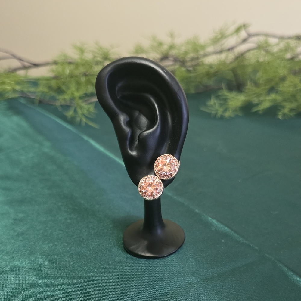 Elegant Gold Stud Earrings